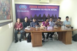 Formappi nilai aksi massa tak akan pengaruhi MK