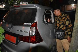 Hadiri pembukaan MTQ , kaca mobil Kabag Humas Padang malah dipecahkan  pencuri