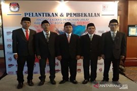 KPU Pamekasan sanksi dua PPK lakukan pelanggaran pemilu