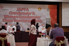 GM Susanto kembali remis dengan juniornya