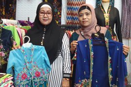 UKM Kabupaten 50 Kota mengunggulkan kebaya encim di JFK