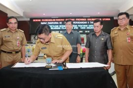 Gubernur dan DPRD Setujui Raperda Pertanggungjawaban APBD 2018