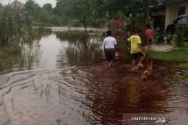 Warga Payung Sekaki keluhkan luapan Sungai Air Hitam rendam perumahan