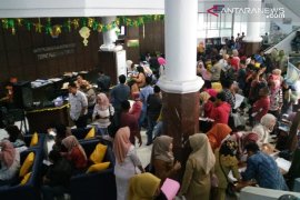 Kantor pajak Kendari diserbu pendaftar NPWP baru