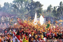 Gugus Tugas Riau ragu izinkan Bakar Tongkang berlangsung saat wabah, begini sebabnya