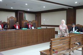 Bowo Sidik gunakan kontrak bisnis untuk  sembunyikan penerimaan "fee"