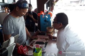 Gaya Kepala Bapenda Sosialisasi Pajak Sambil "Ngopi"