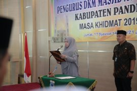 Bupati Pandeglang lantik pengurus Masjid Ar-Rahman