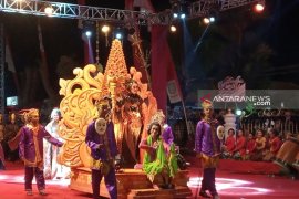 "Charismatic Night Carnival" semakin mantap menjadi tujuan wisata Kota Madiun
