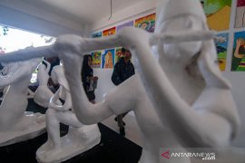 Pameran seni patung korban bencana Page 1 Small