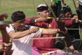 Ratusan pemanah ikuti lomba panahan tradisional