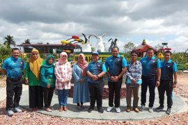 Ismu Tinjau Pondok Kelinci, Kebun Percontohan Hatinya PKK