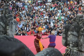 Pagelaran Joged Bumbung di arena PKB