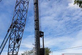 Bupati minta perusahaan selesaikan pekerjaan jembatan dengan baik