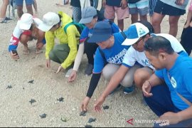Pabrik AQUA Mambal dukung komunitas "Serangan Bebas Sampah Plastik"