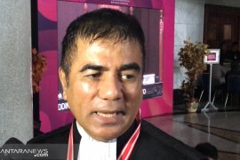 Sidang MK, "Dunia ini panggung sandiwara" dari kuasa hukum 02