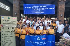 Danone, Circle K, Bali Wastu, dan DLH Bali kumpulkan limbah minuman (video)