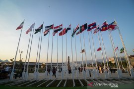 66 tahun KAA, 110 bendera dipasang di Gedung Merdeka