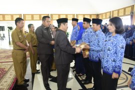 Bupati Bengkalis minta PNS harus kreatif dan inovatif
