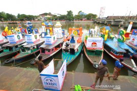 Persiapan jukung hias dalam rangka HAGANAS Ke 26