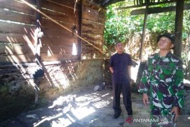 Bersama TNI, Baznas Agam perbaiki lima RTLH di Sungai Pua