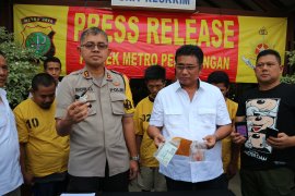 Nekad melawan, polisi tembak dua pencuri motor