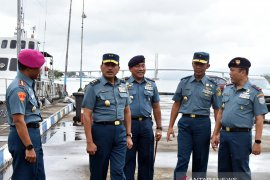Aslog Kasal tinjau fasilitas Lantamal IX