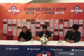 Alfredo Vera akui puas dengan kondisi lapangan Stadion Madya