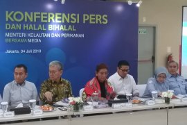 Menteri Susi sebut pakan ikan masih dikuasai korporasi  besar