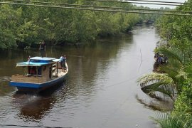 Ibu dua anak terjun ke Sungai Rawa Siak belum ditemukan