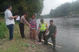 BPBD libatkan Basarnas cari bocah tenggelam di Sungai Brantas
