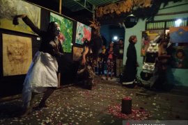 25 perupa pameran "Lumbung Karya" di Festival Lima Gunung