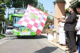 Wali Kota Habib Hadi berangkatkan 155 calon haji Kota Probolinggo