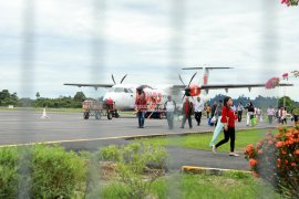 Aktivitas Pesawat Naik, Jumlah Penumpang Turun