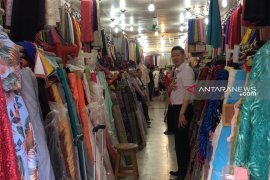 Dua kali dibobol maling,  pemilik toko pakaian rugi ratusan juta rupiah