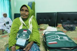 Haji tertua Embarkasi Surabaya berusia 103 tahun