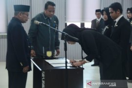 Sekda HST lantik 39 pejabat tenaga kesehatan dan pertanian