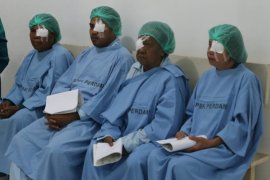 Bakti BCA di Ambon operasi katarak