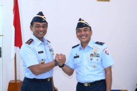 Marsma TNI Wayan Sulaba serahkan jabatan Kaskoopsau Biak kepada Pangkoopsau III