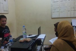 Polisi buru pelaku hipnotis yang rugikan korban Rp100 juta