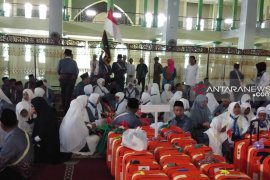 Jemaah calon haji HST berangkat