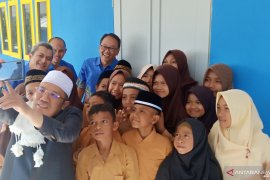 XL merampungkan pembangunan gedung sekolah di Lombok Utara