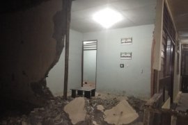 Warga Maluku Utara berhamburan ke luar rumah akibat gempa 7,2 SR