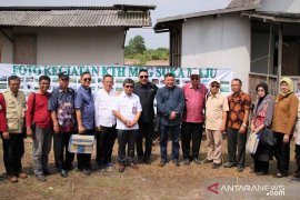 ULM dampingi  DPR RI tinjau budi daya lahan gambut terintegrasi