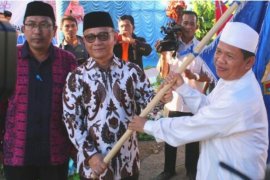 Ratusan jamaah calon haji Mamuju dilepas ke Tanah Suci