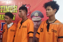 Polisi tangkap tiga pelaku begal modus nongkrong di Indomaret