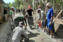 Pemkab Gunungkidul: TMMD membangun jalan cor 575 meter di Ponjong