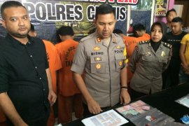 Polisi tangkap komplotan pembobol ATM