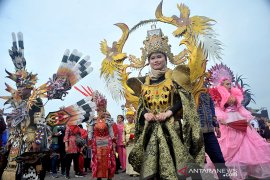 Karnaval Kebhinekaan diramaikan Satuan kepolisian, Kecamatan, dan Ormas Page 2 Small