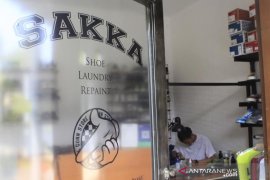 Anak muda Bandung berwirausaha perawatan sepatu [Video]